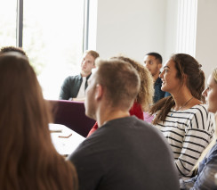Facilitating a Therapeutic Support Group - 12/08/2025